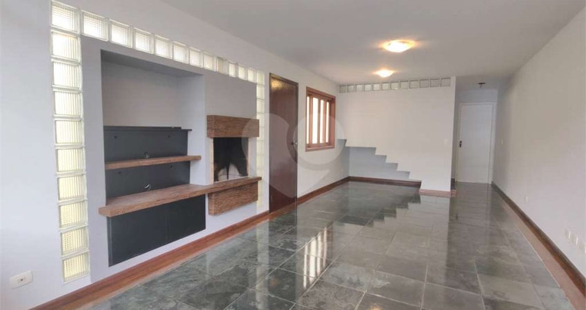 Casa de vila com 3 quartos à venda ou para locação em Vila Elvira - SP