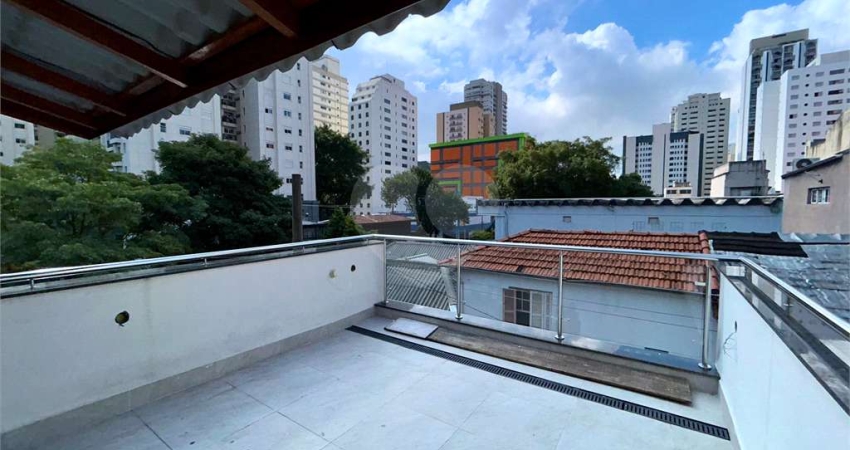 Casa de vila com 2 quartos para locação em Indianópolis - SP