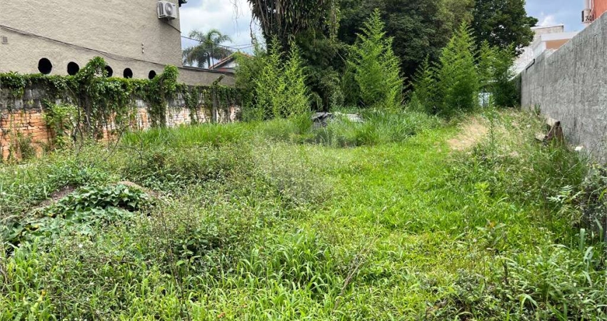 Terreno à venda na Rua Júlio Verne, Jardim Hípico, São Paulo