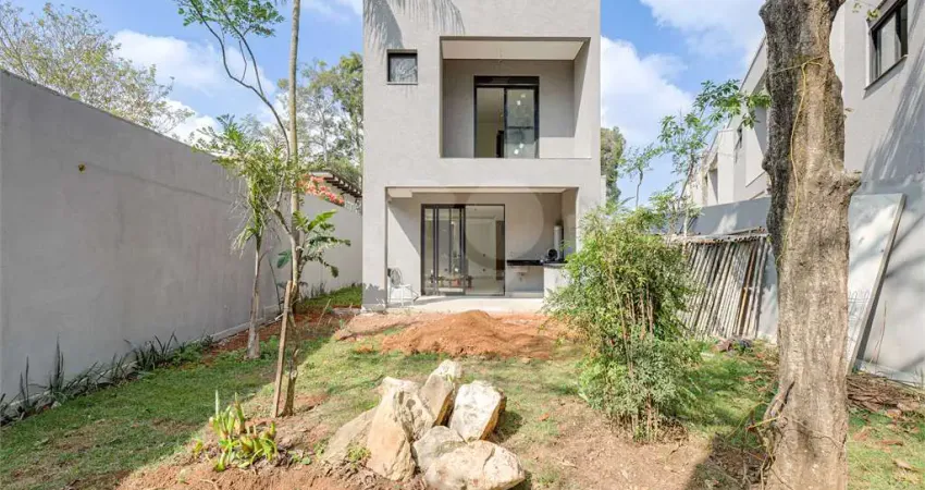 Condomínio com 4 quartos à venda em Jardim Prudência - SP