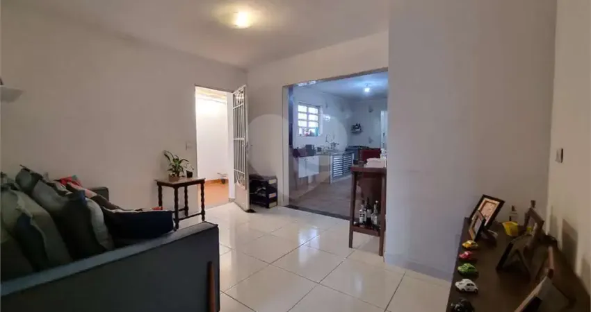 Casa térrea com 2 quartos à venda em Vila Anhangüera - SP