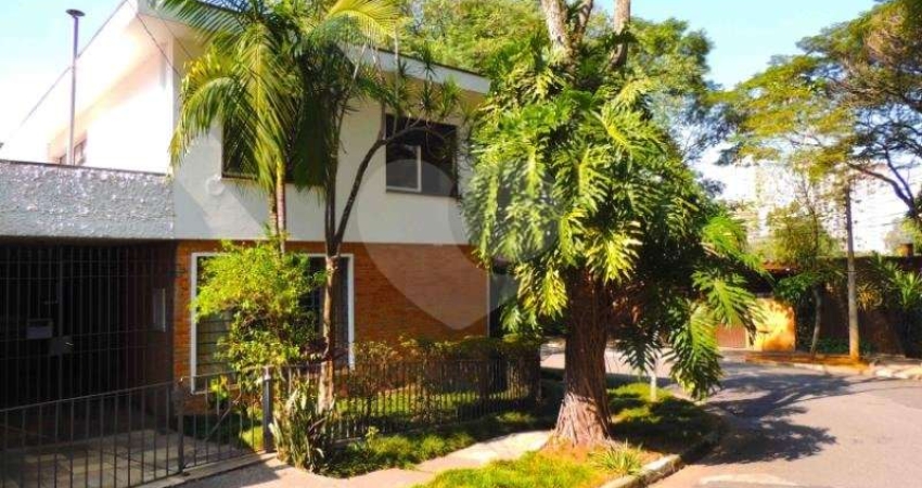 Sobrado com 3 quartos à venda ou para locação em Santo Amaro - SP