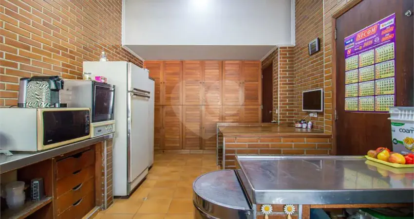 Casa térrea com 3 quartos à venda em Jardim Prudência - SP