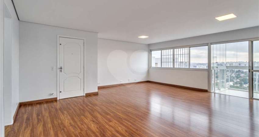 Apartamento com 4 quartos à venda ou para locação em Santo Amaro - SP