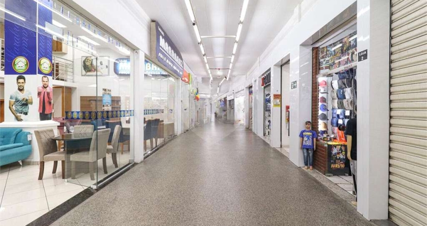 Prédio inteiro à venda em Santo Amaro - SP