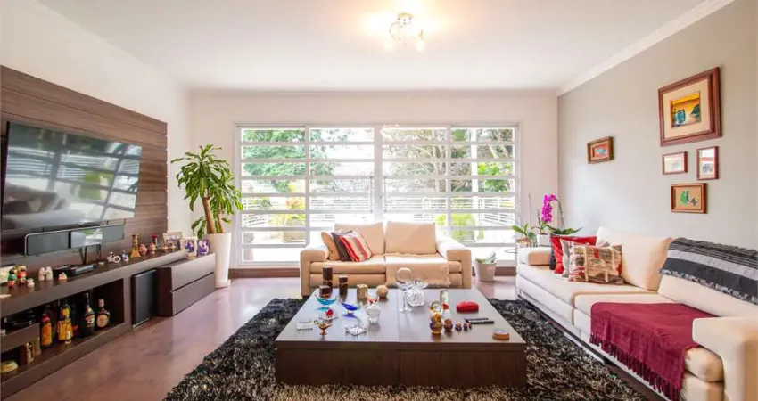 Sobrado à venda ou para alugar com 3 quartos, sendo 3 suítes, em Planalto Paulista, São Paulo, SP