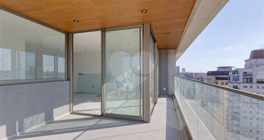 Apartamento com 3 quartos à venda em Jardim Europa - SP