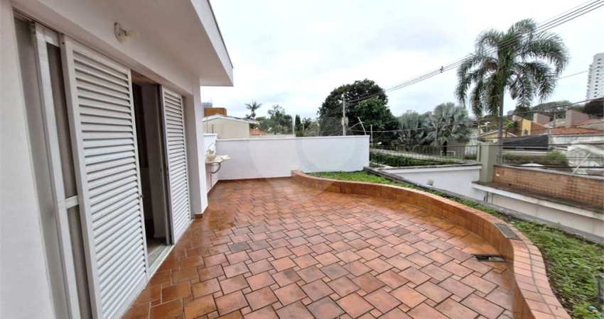 Sobrado com 4 quartos à venda ou para locação em Granja Julieta - SP