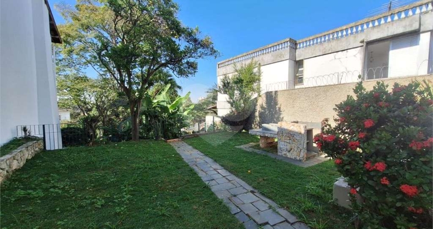 Sobrado com 4 quartos à venda em Jardim Prudência - SP