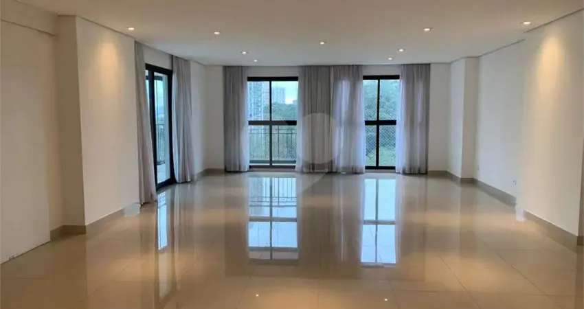Apartamento com 4 quartos para locação em Santo Amaro - SP