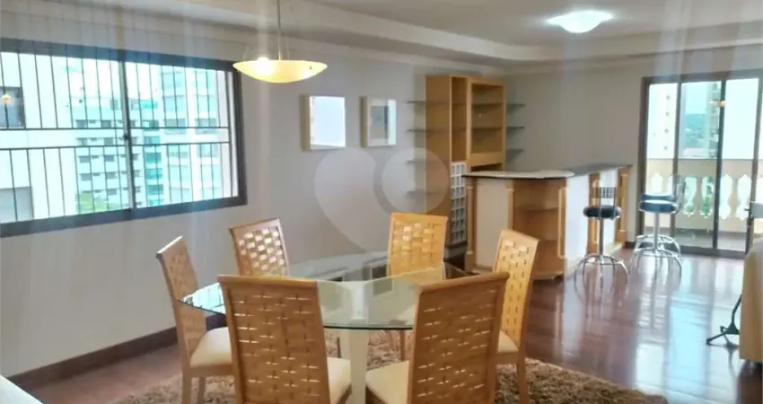 Apartamento com 4 quartos para locação em Campo Belo - SP