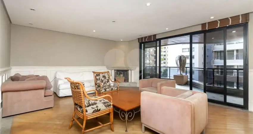 Apartamento à venda com 4 quartos, sendo 3 suítes, no condomínio Edifício Portofino, São Paulo - SP