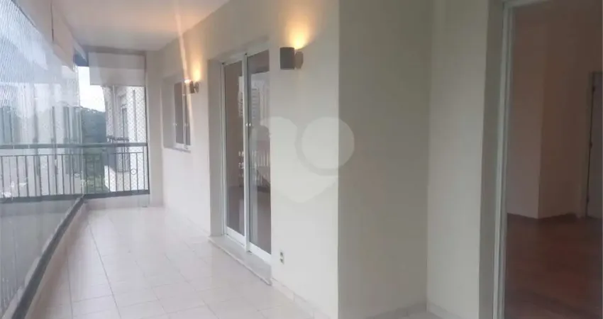 Apartamento com 4 quartos para alugar na Avenida Washington Luís, Alto da Boa Vista, São Paulo