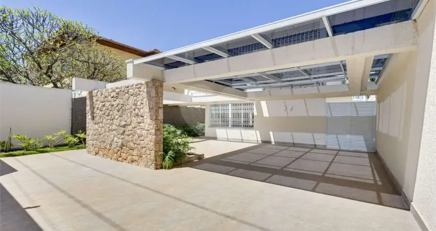 Sobrado à venda com 4 quartos, sendo 4 suítes, no Brooklin, São Paulo, SP