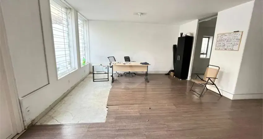 Casa comercial para alugar na Alameda dos Nhambiquaras, 722, Moema, São Paulo