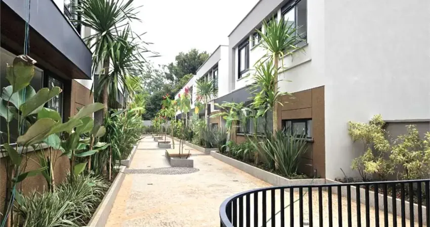 Terreno em condomínio fechado à venda no Alto da Boa Vista, São Paulo