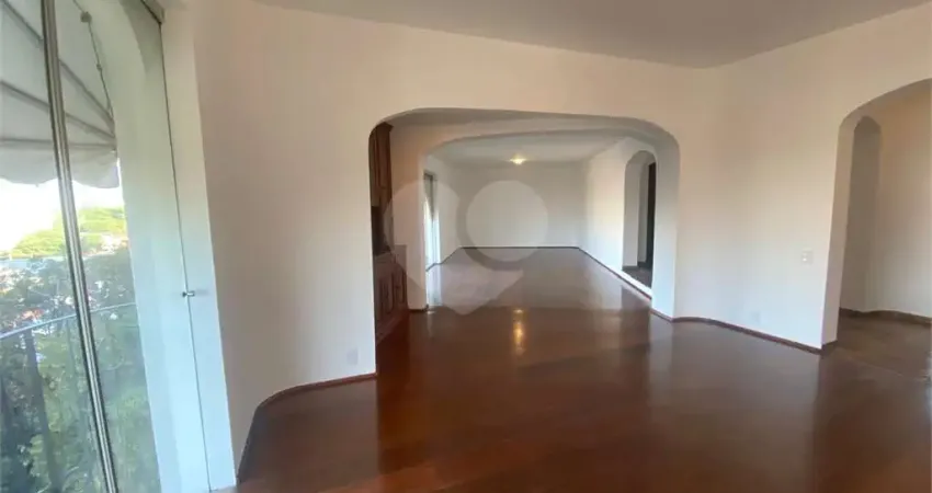 Apartamento com 3 quartos para alugar na Chácara Santo Antônio, São Paulo 