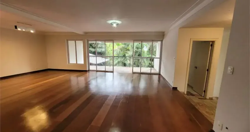 Sobrado à venda ou para alugar com 3 quartos, sendo 3 suítes, em Alto da Boa Vista, São Paulo, SP