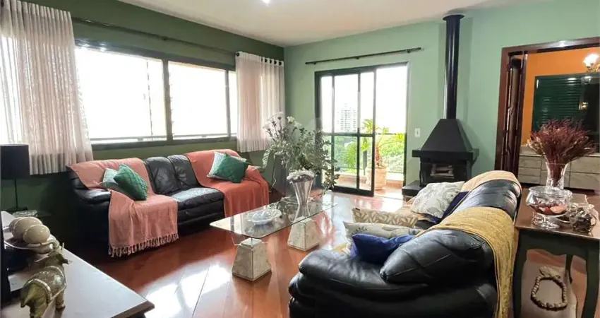 Apartamento à venda com 3 quartos, sendo 3 suítes, no condomínio Green Village, São Paulo - SP