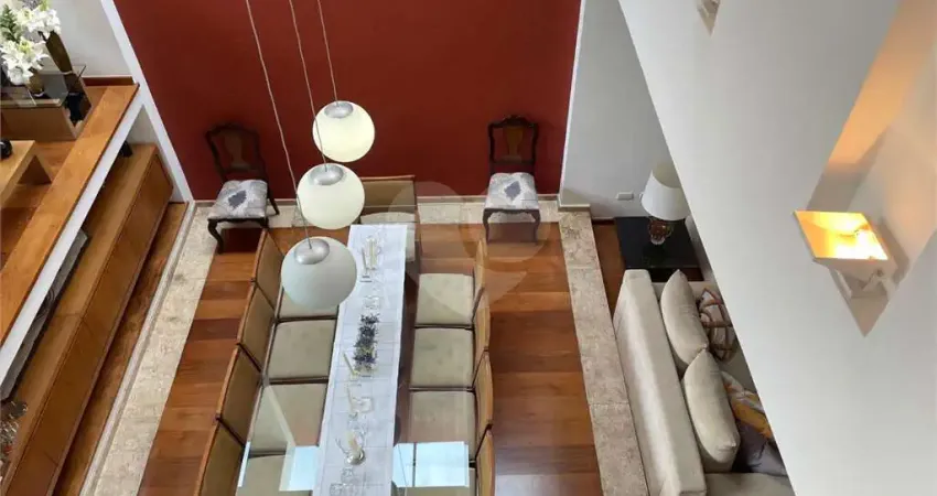 Casa de Vila à venda com 3 quartos, sendo 4 suítes, em Morumbi, São Paulo, SP