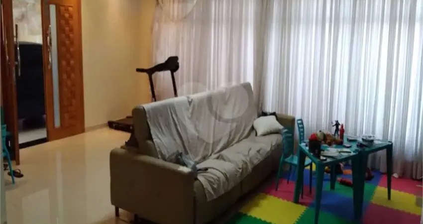 Sobrado à venda com 4 quartos, sendo 1 suíte, em Granja Julieta, São Paulo, SP