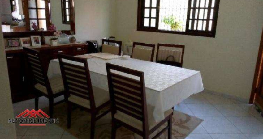 Casa com 3 dormitórios à venda, 220 m² por R$ 930.000,00 - Cidade Morumbi - São José dos Campos/SP
