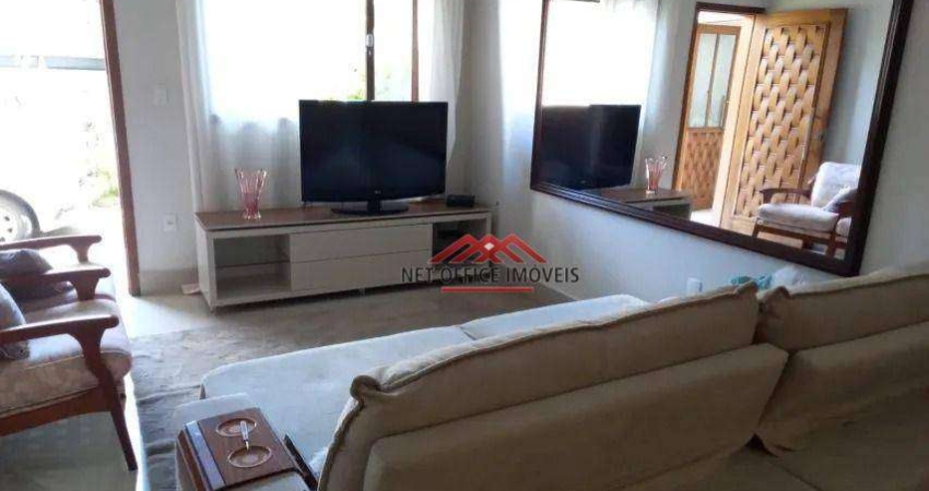 Casa com 3 dormitórios à venda por R$ 830.000,00 - Santana - São José dos Campos/SP