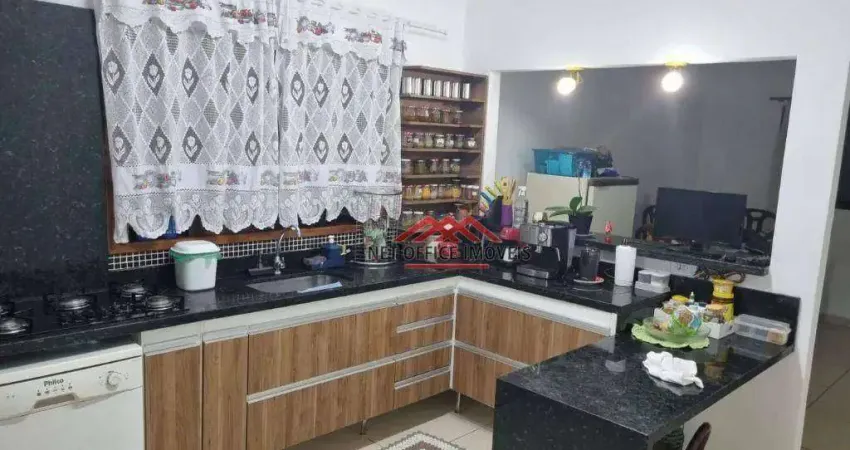 Casa com 3 dormitórios à venda, 145 m² por R$ 370.000,00 - Jardim Santa Inês I - São José dos Campos/SP
