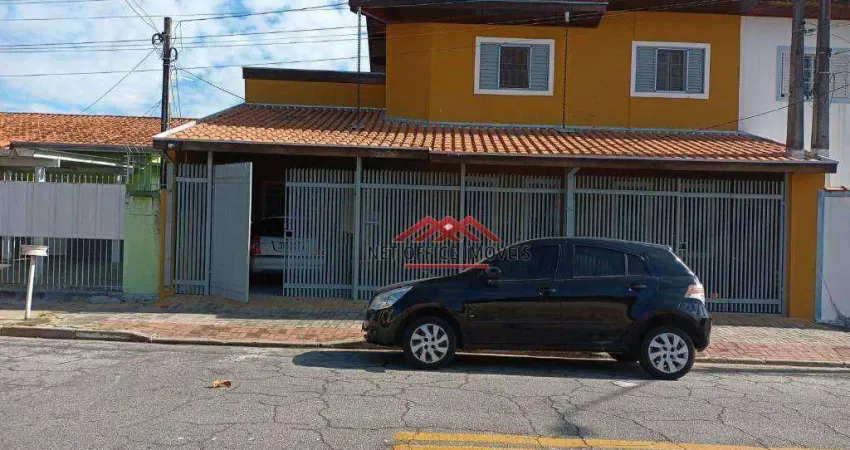 Sobrado com 4 dormitórios à venda, 180 m² por R$ 720.000,00 - Santana - São José dos Campos/SP