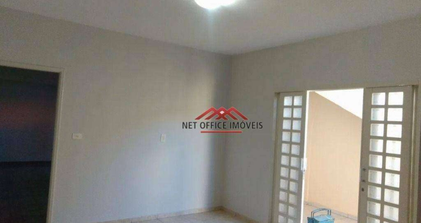 Casa com 3 dormitórios à venda, 200 m² por R$ 690.000 - Cidade Morumbi - São José dos Campos/SP
