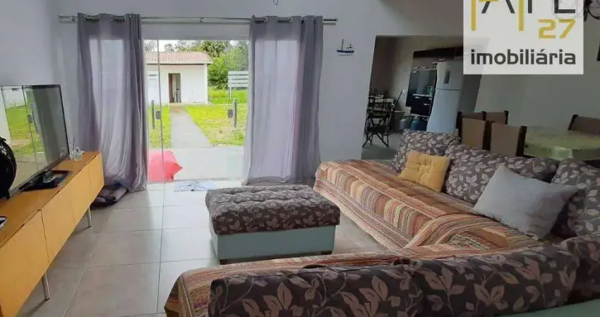 Sobrado à venda, 440 m² por R$ 800.000,00 - Porto Cubatão  - Cananéia/SP