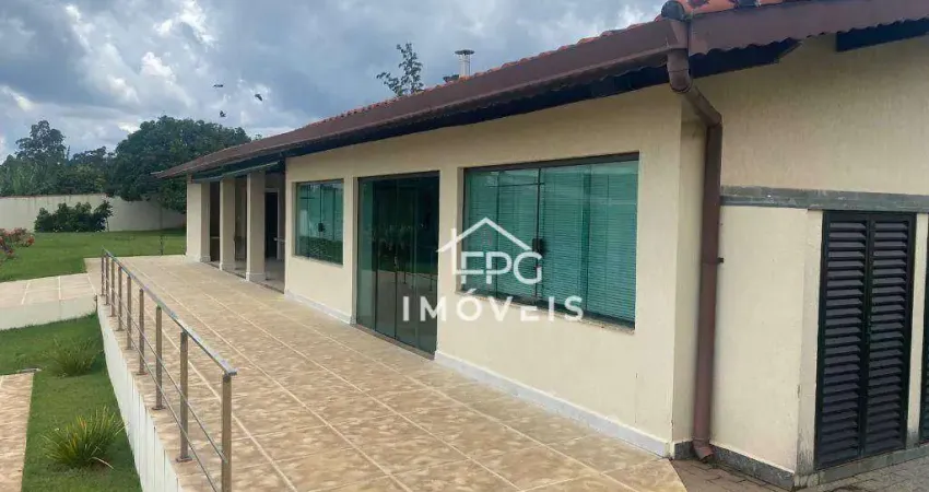 Casa em condomínio fechado com 4 quartos para alugar na Rua Dorando Borelli, Condomínio Horto Ivan, Atibaia