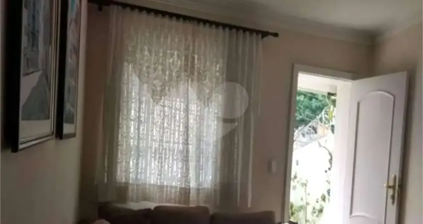 Casa térrea com 3 quartos à venda em Bosque Da Saúde - SP