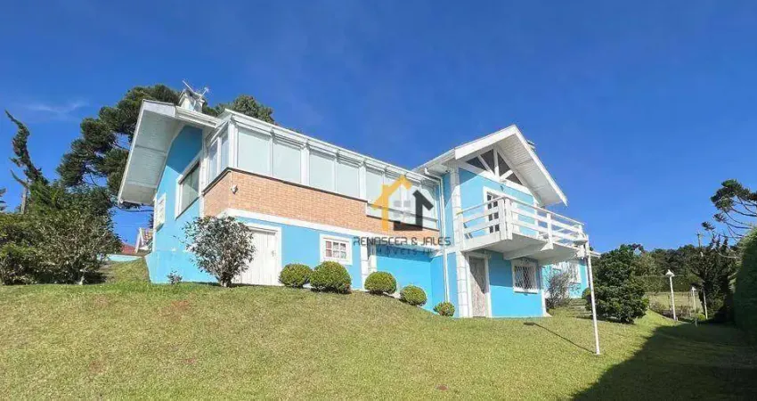 Sobrado com 3 dormitórios à venda, 220 m² por R$ 1.800.000,00 - Alto da Boa Vista - Campos do Jordão/SP