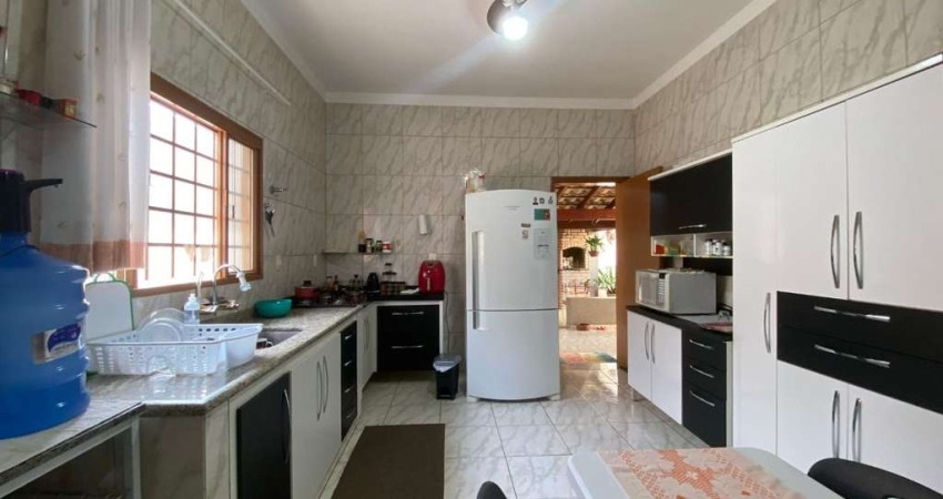 Casa com 3 dormitórios à venda, 130 m² por R$ 550.000,00 - Vila Ercília - São José do Rio Preto/SP