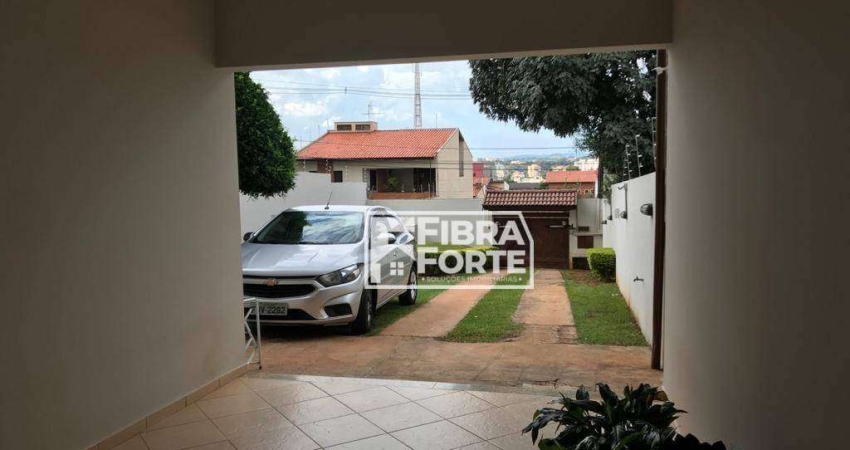 Casa com 3 dormitórios sendo 1 suíte à venda, 248 m² por R$ 920.000 - Parque Nova Suiça - Valinhos/SP