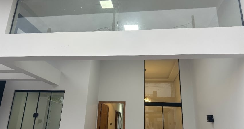 Linda casa nova com 3 quartos sendo uma suíte