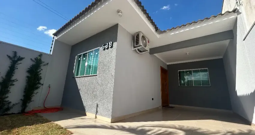 Linda casa com 2 quartos e espaço gourmet em Sarandi!