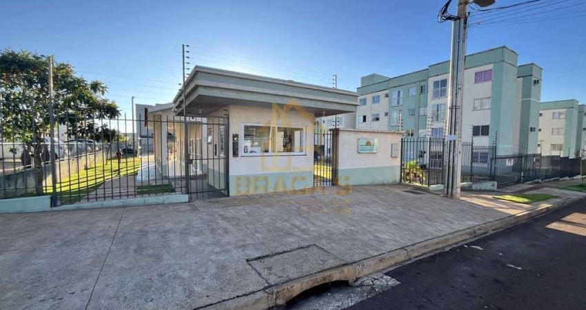 Apartamento com 2 dorms, Floresta, Cascavel - R$ 176 mil, Cod: 235