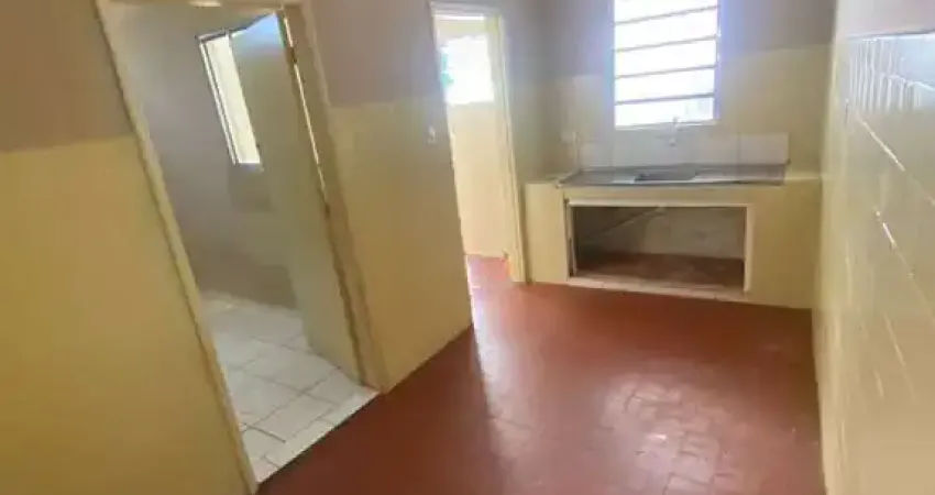 Casa para Locação em Diadema, Conceição, 1 dormitório, 1 banheiro