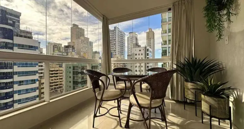 Apartamento 3 suítes + 4 vagas de garagem 120m2 privativos pagamento facilitado direto com proprietário em meia praia itapema