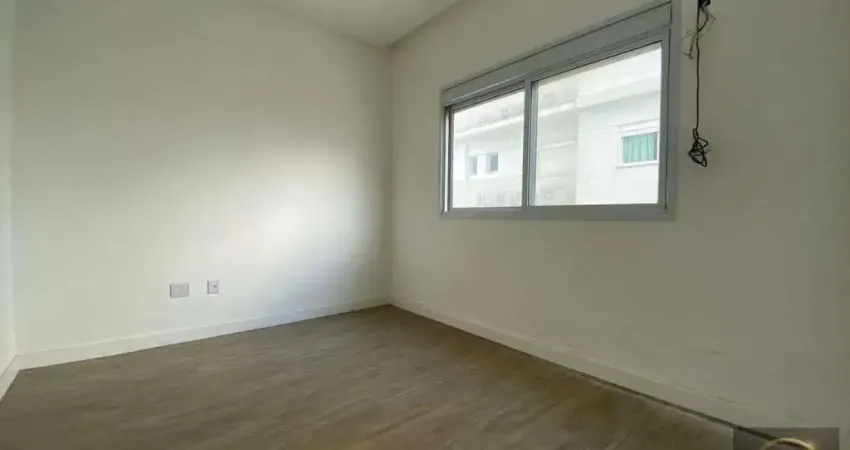 Apartamento á venda 3 suítes sendo 1 máster + 2 vagas de garagem pagamento direto proprietário em meia praia itapema