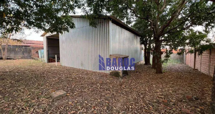 Aluga-se ótimo barracão com 144m2 de área construída, terreno de 1.200m2 no Ribeirão da ponte ao lado da LOTUFO.