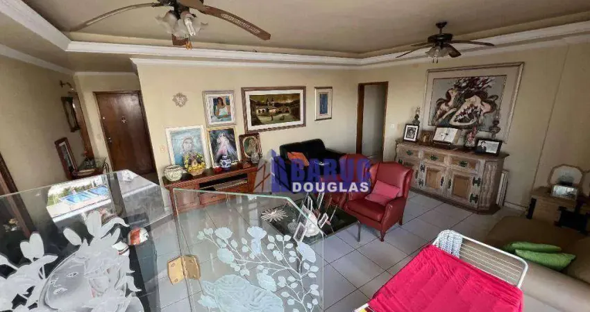 Vende-se amplo apartamento com 03 quartos sendo 01 suíte com closet, todos os quartos com sacada, 02 vagas, lazer com piscina e espaço churrasqueira.