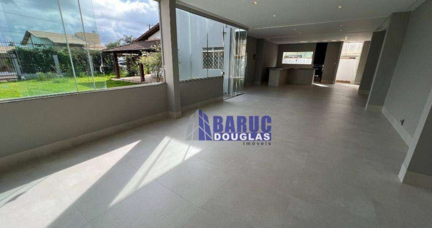 Casa térrea com 3 quartos s/ 2 suÍtes e uma delas com closet, sala de estar, copa, banheiro social, ampla cozinha e um belo Gourmet bairro Bom Clima.