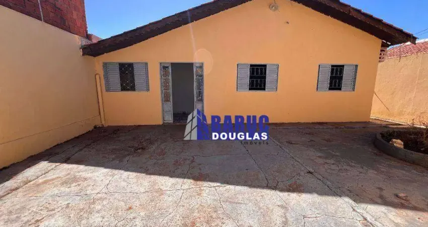 VENDE-SE CASA TÉRREA NO CONDOMÍNIO MORADA DA SERRA VI, CASA COM 2 VAGAS DE GARAGEM, 3 QUARTOS, 2 BANHEIROS, SALA, COZINHA, ÁREA DE SERVIÇO.