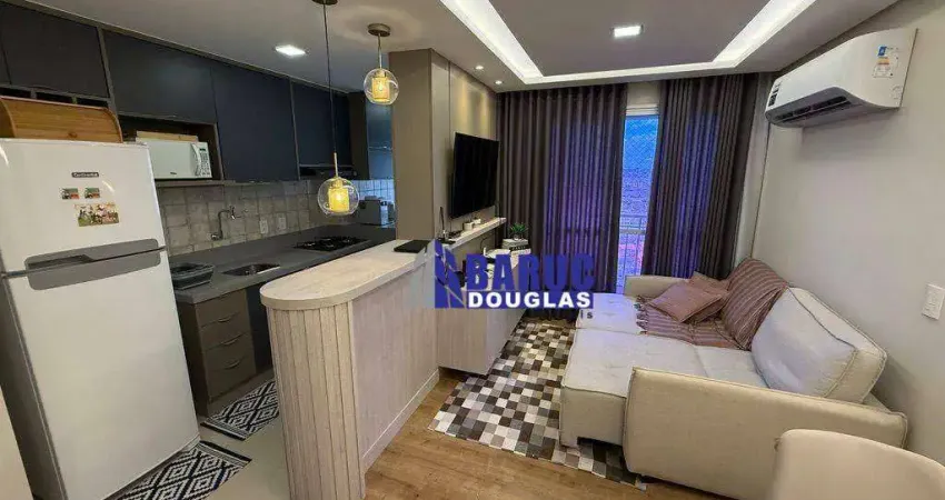 Vende-se lindo e reformado Garden Monte Líbano com 03 quartos sendo 01 suíte, completo de armários e ar Split, andar alto e sol da manhã.