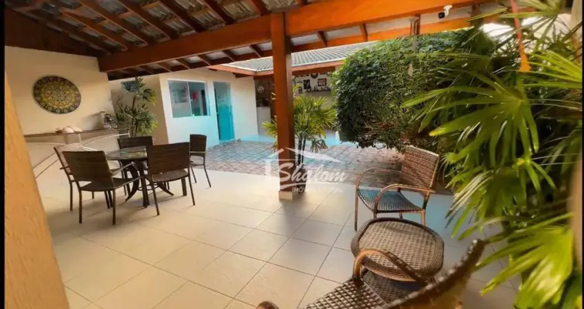 Casa com 4 quartos à venda na Rua Afonso Pena, Indaiá, Caraguatatuba