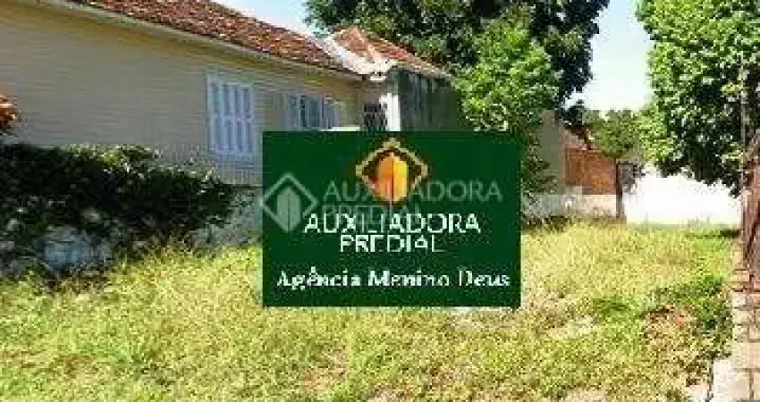 Terreno em condomínio fechado à venda na Rua Alfredo Varela, 55, Teresópolis, Porto Alegre