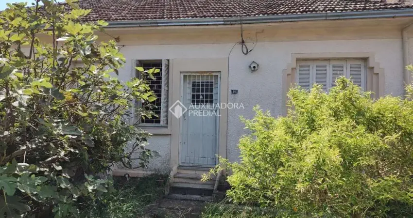 Casa com 6 quartos à venda na Avenida São Borja, 416, Nonoai, Porto Alegre
